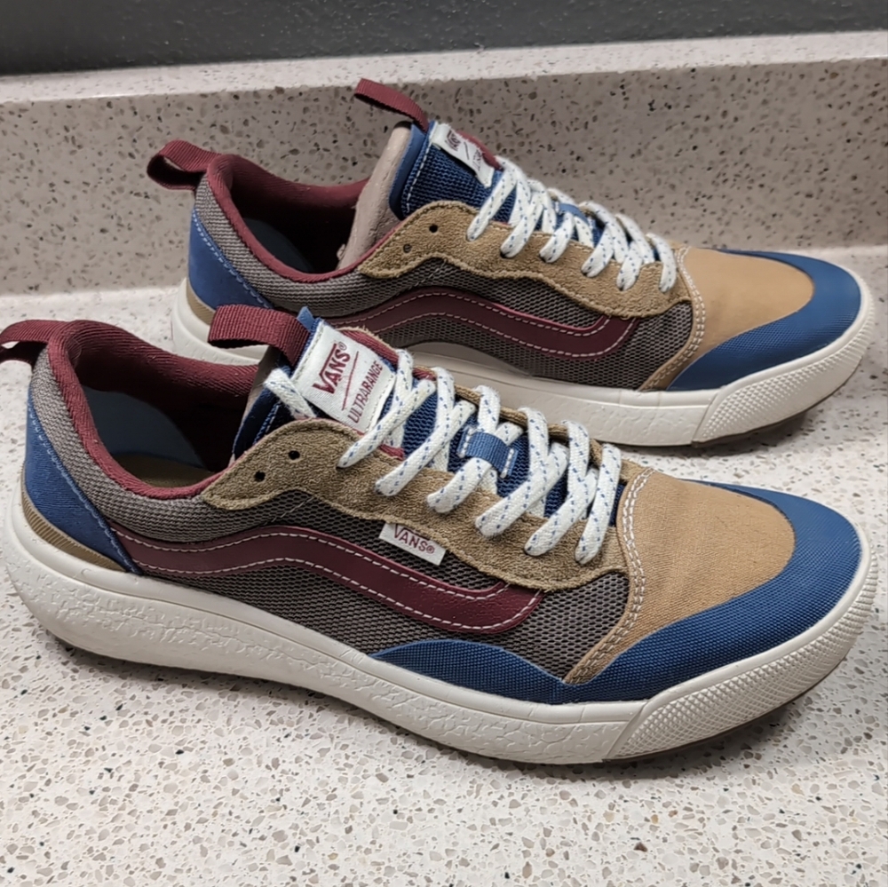 VANS UltraRange EXO SE.  Sz10
